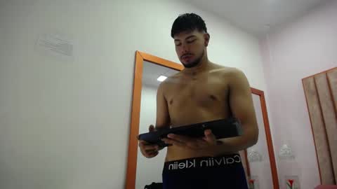 lyam_saenz online show from 11.06.25