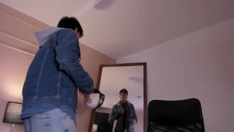 Snapshot of lyan_master_ chatting on 09.19.25 Lyan online show from 09.19.25