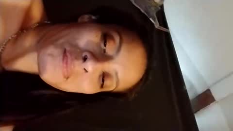 Snapshot of lydiasarch chatting on 11.22.25 lydiasarch online show from 11.22.25