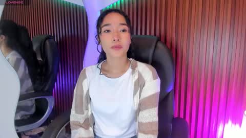 Lyhana Lee online show from 10.19.25