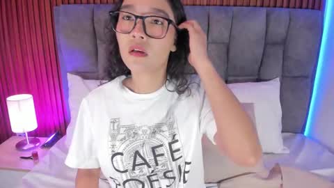 Lyhana Lee online show from 10.25.25