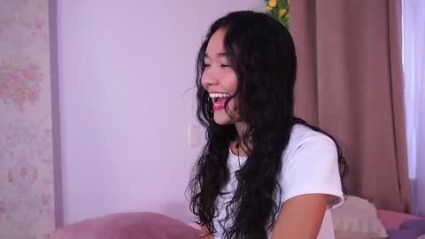 Snapshot of lyhana_lee chatting on 04.26.26 Lyhana Lee online show from 04.26.26