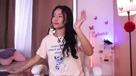 Snapshot of lyhana_lee chatting on 05.09.26 Lyhana Lee online show from 05.09.26