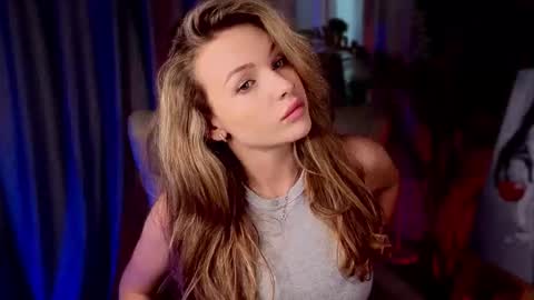 Snapshot of lykava chatting on 10.02.25 simply Eliza online show from 10.02.25