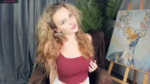 Snapshot of lykava chatting on 11.10.25 simply Eliza online show from 11.10.25