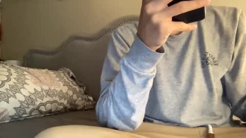 Snapshot of lylajades chatting on 01.15.25 Olivia online show from 01.15.25