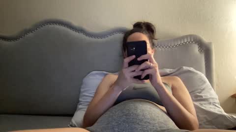 Snapshot of lylajades chatting on 09.19.25 Olivia online show from 09.19.25