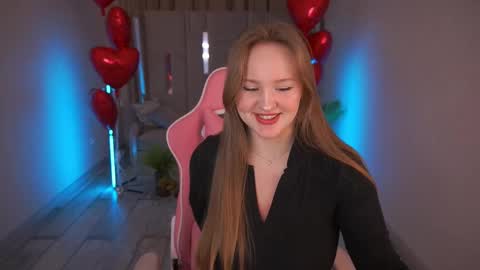 Snapshot of lylanimfa chatting on 02.17.25 lylanimfa online show from 02.17.25