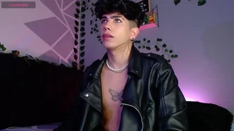 Snapshot of lylebennett_ chatting on 12.09.24 Lyle Bennett Freelance Model online show from 12.09.24