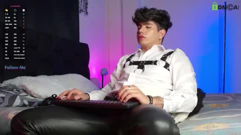 Snapshot of lylebennett_ chatting on 10.26.25 Lyle Bennett Freelance Model online show from 10.26.25