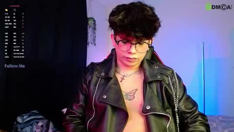 Snapshot of lylebennett_ chatting on 11.07.25 Lyle Bennett Freelance Model online show from 11.07.25