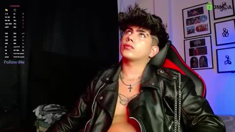 Snapshot of lylebennett_ chatting on 11.19.25 Lyle Bennett Freelance Model online show from 11.19.25