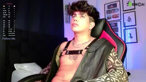 Snapshot of lylebennett_ chatting on 12.04.25 Lyle Bennett Freelance Model online show from 12.04.25