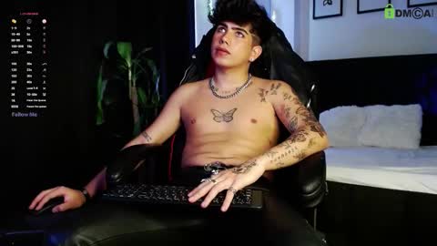 Lyle Bennett Freelance Model online show from 03.01.26