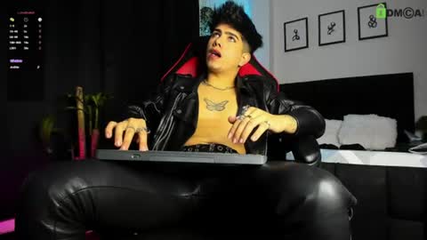 Lyle Bennett Freelance Model online show from 06.28.26