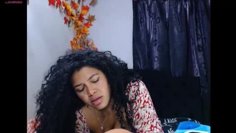 lylii_evans online show from 02.10.26