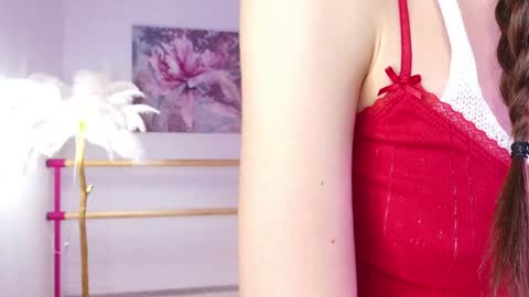 Snapshot of lyly_loveyou chatting on 01.18.25 Lyly online show from 01.18.25