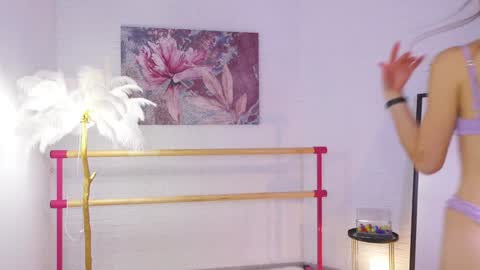 Snapshot of lyly_loveyou chatting on 01.24.25 Lyly online show from 01.24.25