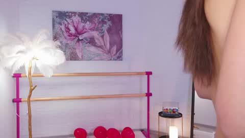 Snapshot of lyly_loveyou chatting on 02.21.25 Lyly online show from 02.21.25