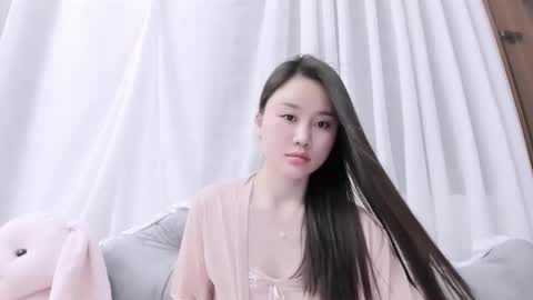 Snapshot of lynh_baby chatting on 06.03.26 Lynh online show from 06.03.26