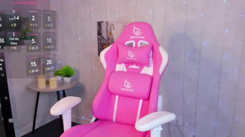 Lynn online show from 10.25.25