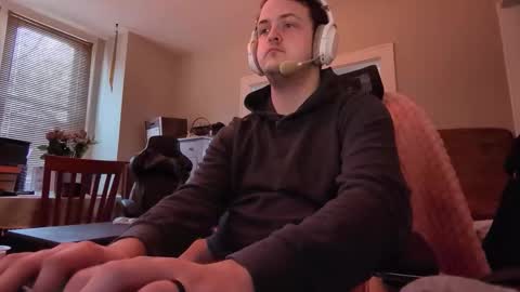 Snapshot of lyntronix chatting on 02.19.26 J online show from 02.19.26