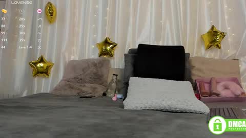 Snapshot of lynxrosen chatting on 09.08.25 Lynx Rosen online show from 09.08.25