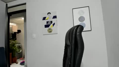 Lyonel online show from 03.05.25