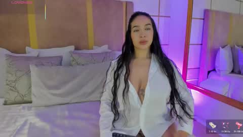 Snapshot of lyrabellini chatting on 11.13.25 online show from 11.13.25