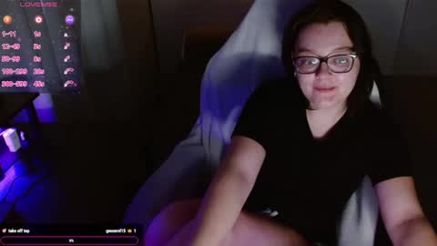 Snapshot of lyrajrose chatting on 03.04.25 Lyra Rose online show from 03.04.25