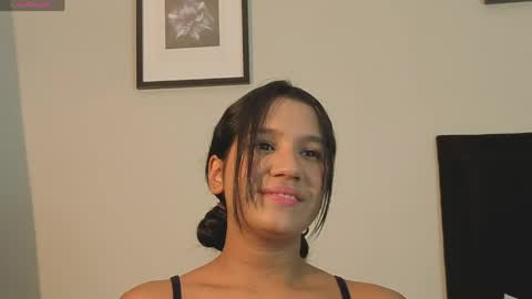 Snapshot of lyriadiamond_ chatting on 05.26.26 Lyria Diamond online show from 05.26.26