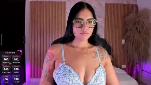 Snapshot of lys_with chatting on 09.10.25 VIVIANA online show from 09.10.25