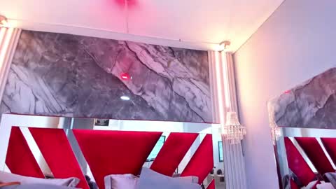 Lysa  online show from 04.25.26