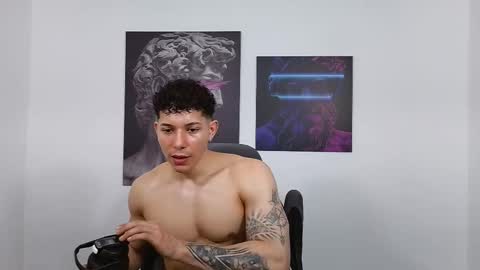 Snapshot of lysan_corv chatting on 11.12.25 Lysan online show from 11.12.25