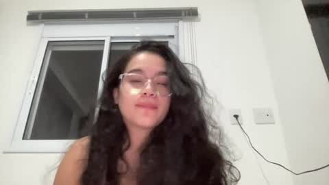 Snapshot of lyz_guzman chatting on 06.10.26 lyz_guzman online show from 06.10.26