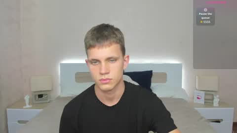 m0neyken_ online show from 07.20.26