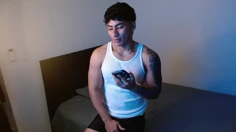 Snapshot of m1chaelx_ chatting on 05.06.26 MICHAEL online show from 05.06.26