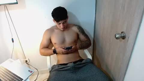 Snapshot of m1chaelx_ chatting on 05.07.26 MICHAEL online show from 05.07.26