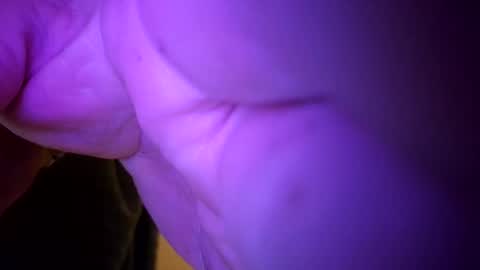 Snapshot of m1guele chatting on 12.05.25 Fucklover online show from 12.05.25