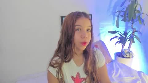 Snapshot of m1lk_choc chatting on 11.10.25 Mila online show from 11.10.25