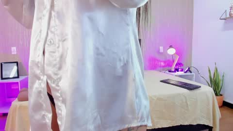 Snapshot of m_antonia chatting on 04.08.26 Maria online show from 04.08.26