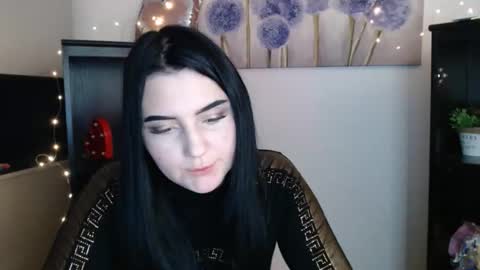 Snapshot of m_i_k_i_ chatting on 02.05.26 m_i_k_i_ online show from 02.05.26