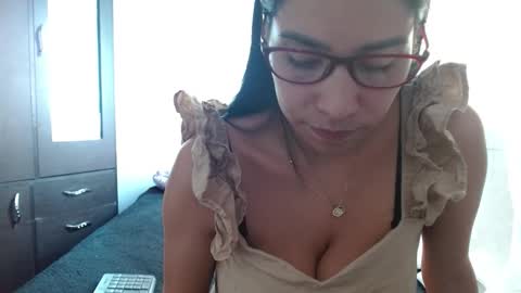 Snapshot of maaddy_thompson chatting on 02.12.26 maaddy_thompson online show from 02.12.26