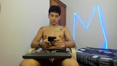 Snapshot of maaster420 chatting on 11.16.25 itgram pezlo josue online show from 11.16.25