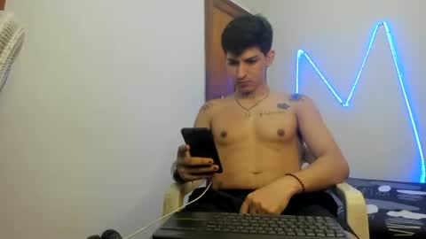 Snapshot of maaster420 chatting on 11.17.25 itgram pezlo josue online show from 11.17.25