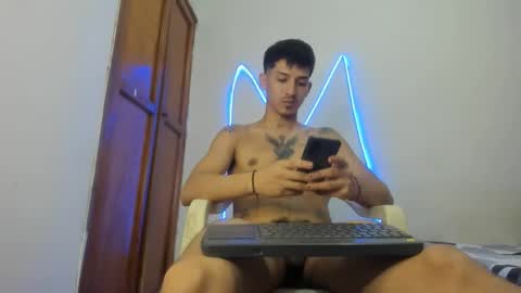 Snapshot of maaster420 chatting on 12.17.25 itgram pezlo josue online show from 12.17.25