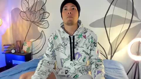 Snapshot of maax_taylor01 chatting on 09.10.25 online show from 09.10.25