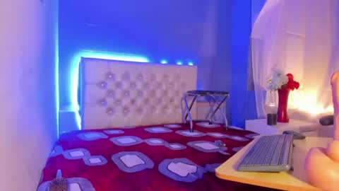Snapshot of mabbelnova chatting on 07.31.26 mabbelnova online show from 07.31.26