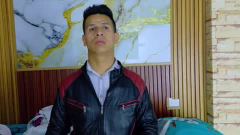 mabelineyesgreen303av online show from 11.18.25