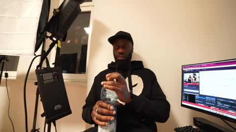 Mac Troy online show from 12.04.24